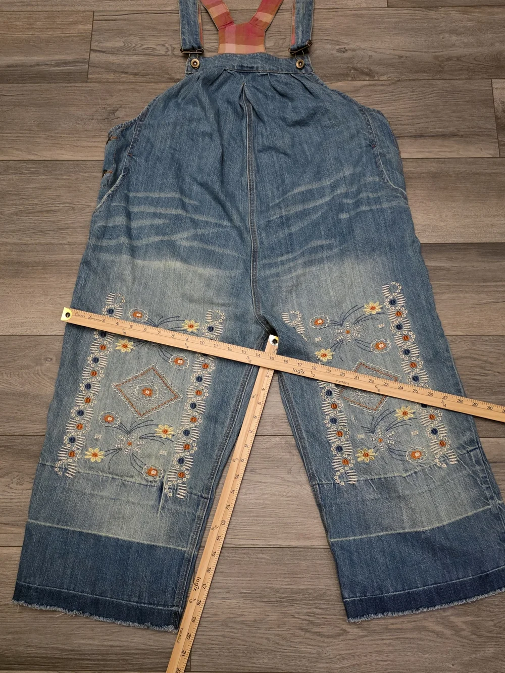Vintage Denim Overalls Women 2X-3X Embroidered Floral Wide Leg Capri Boho - Picture 10 of 10